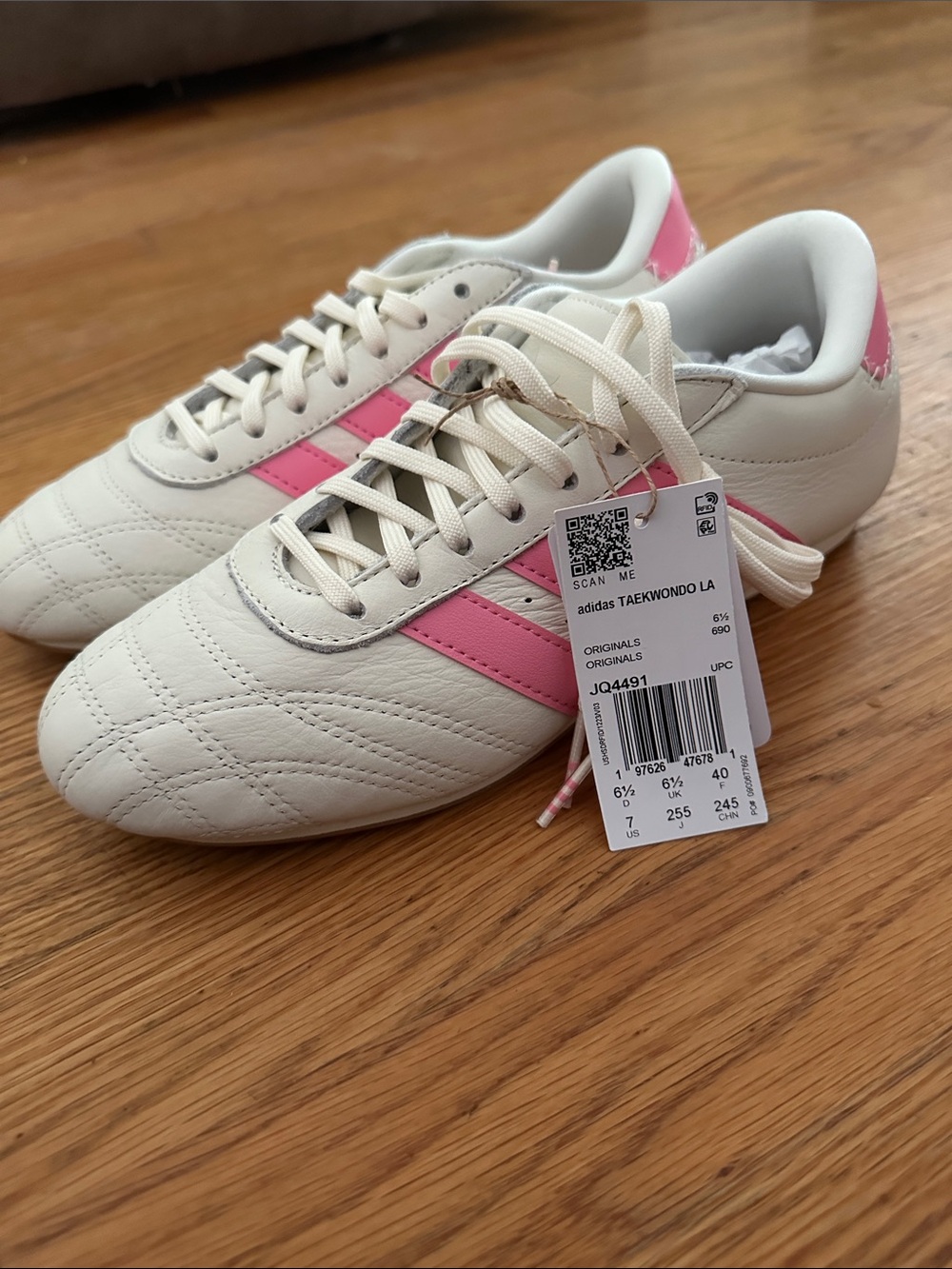 adidas Taekwondo LA Women's White with Pink Accents Sneakers (8 women/7 men)